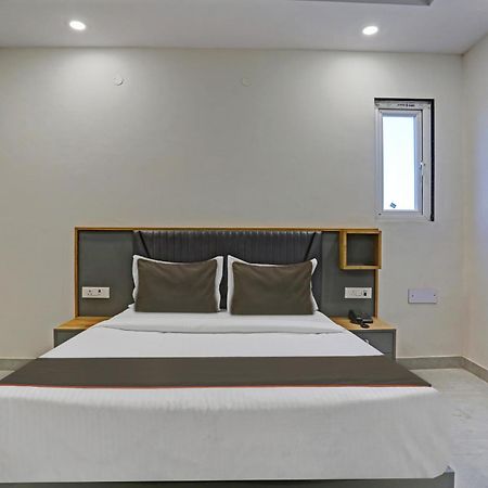 Townhouse Vip Grand Hotel Delhi  Exterior photo