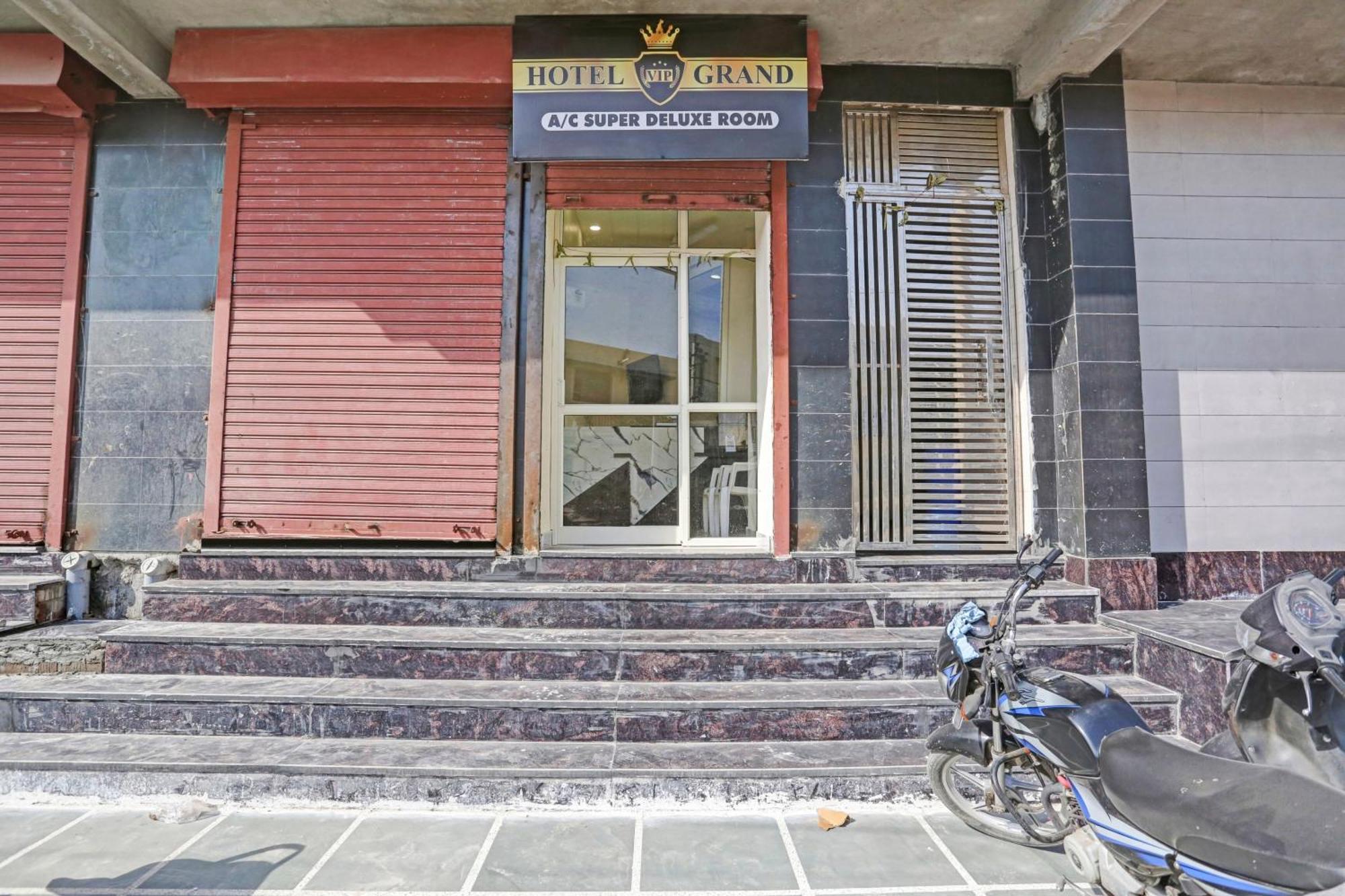 Townhouse Vip Grand Hotel Delhi  Exterior photo