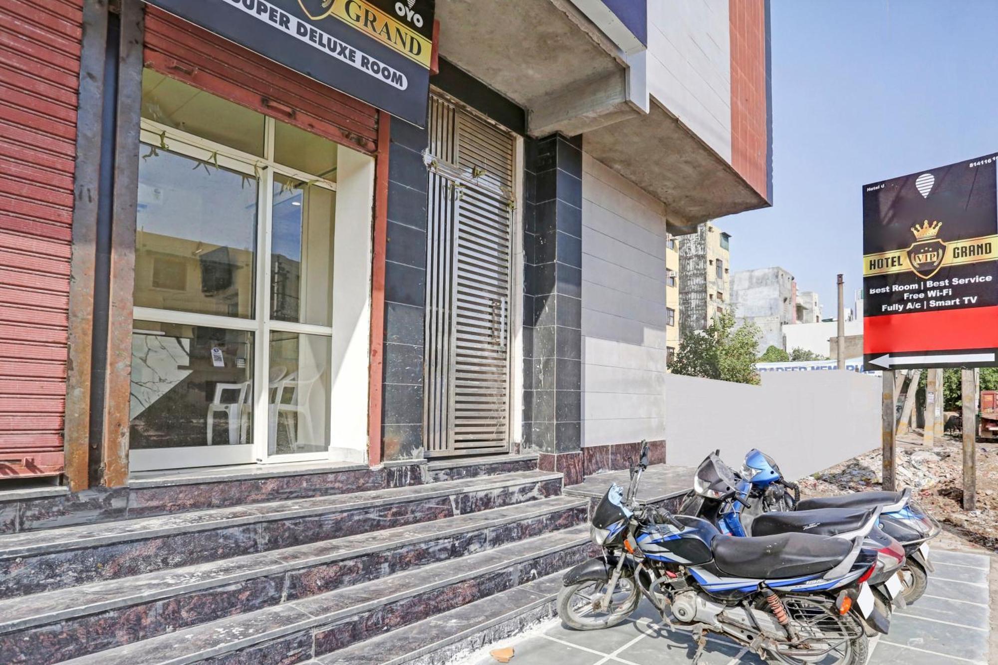 Townhouse Vip Grand Hotel Delhi  Exterior photo